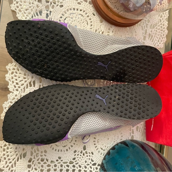 Puma lace up lightweight sneaker with bag - Picture 5 of 9